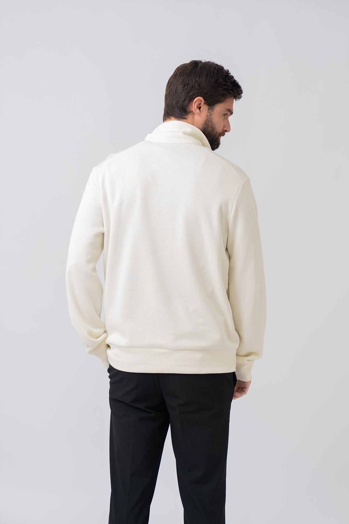 #color_off white